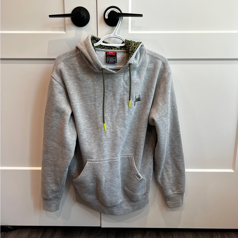 22 Fresh Hoodie